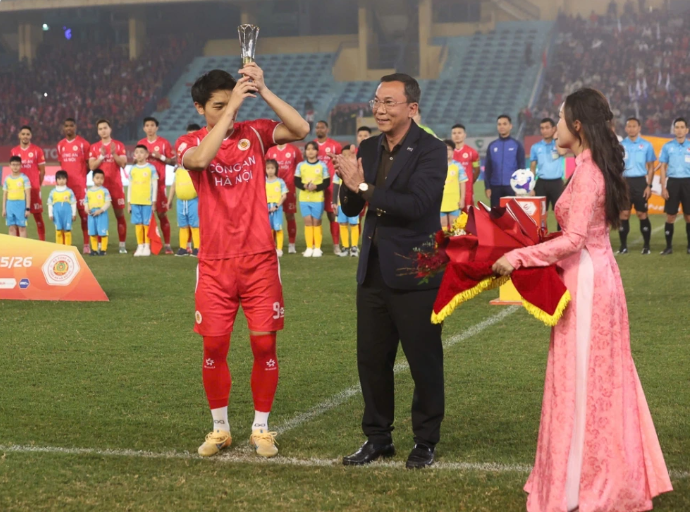 Đình Bắc “nóng” đến mức nào mà biến Hàng Đẫy thành chảo lửa V.League?- Ảnh 1.