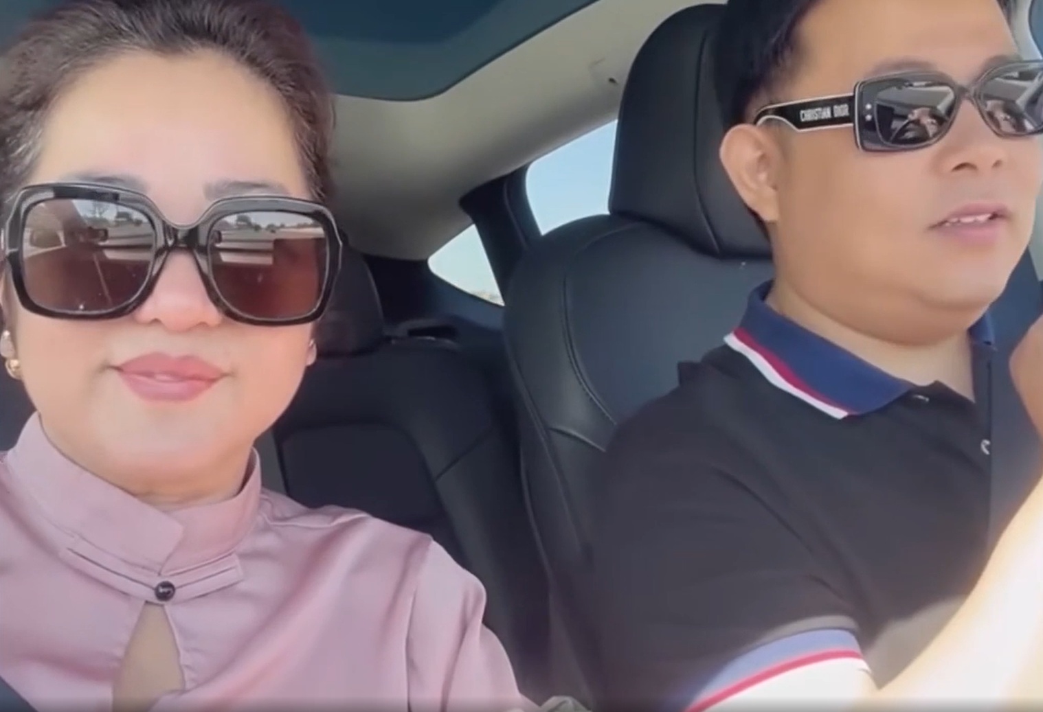 Khối tài sản đáng nể của ca sĩ hàng đầu Việt Nam, từ 3 căn nhà triệu đô ở Mỹ đến mức thu nhập “khủng”- Ảnh 6. Khối tài sản đáng nể của ca sĩ hàng đầu Việt Nam, từ 3 căn nhà triệu đô ở Mỹ đến mức thu nhập “khủng”- Ảnh 6.