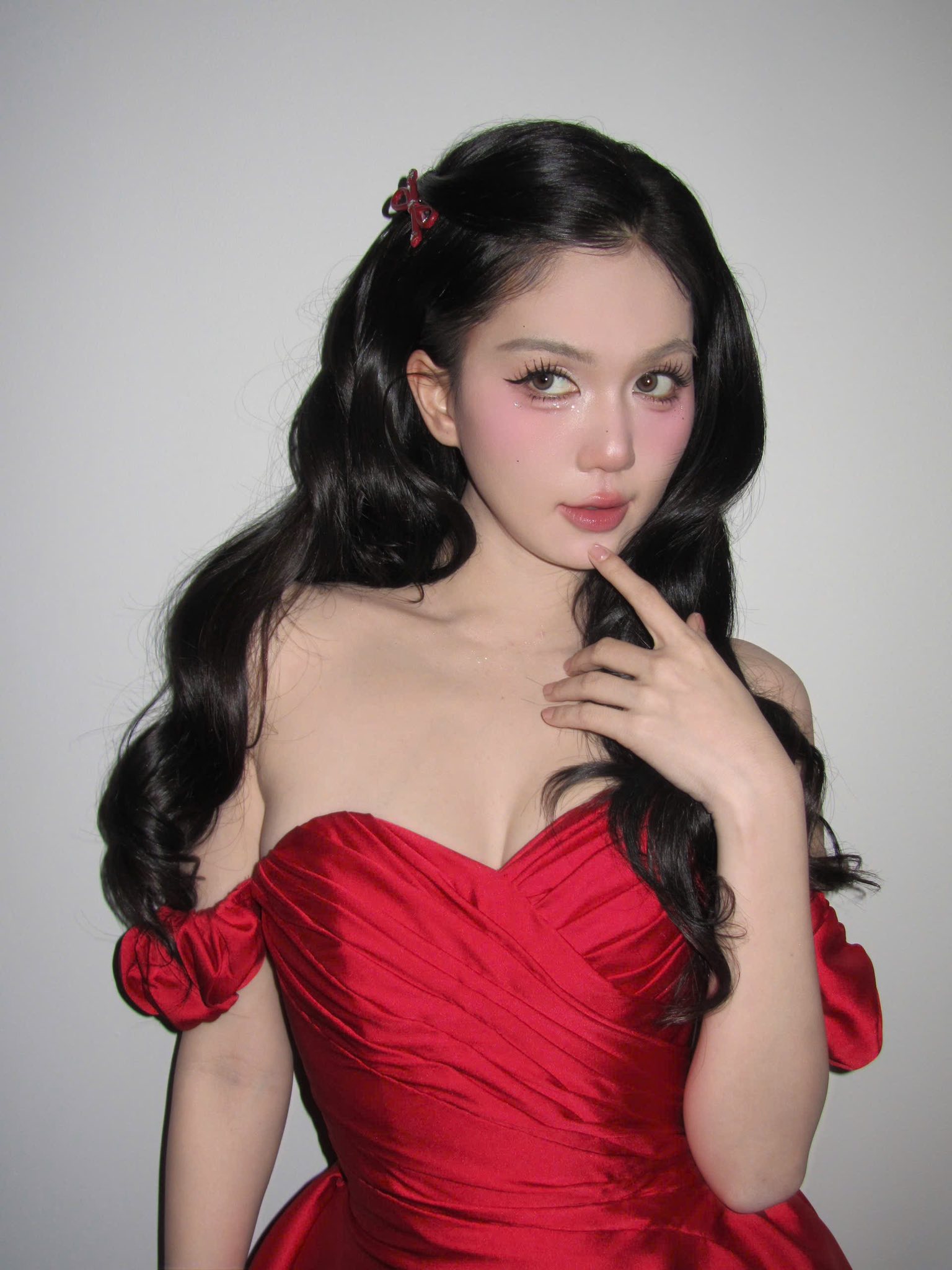 "Trai hư showbiz" công khai bày tỏ lời đặc biệt với Ngọc Trinh - Ảnh 3.