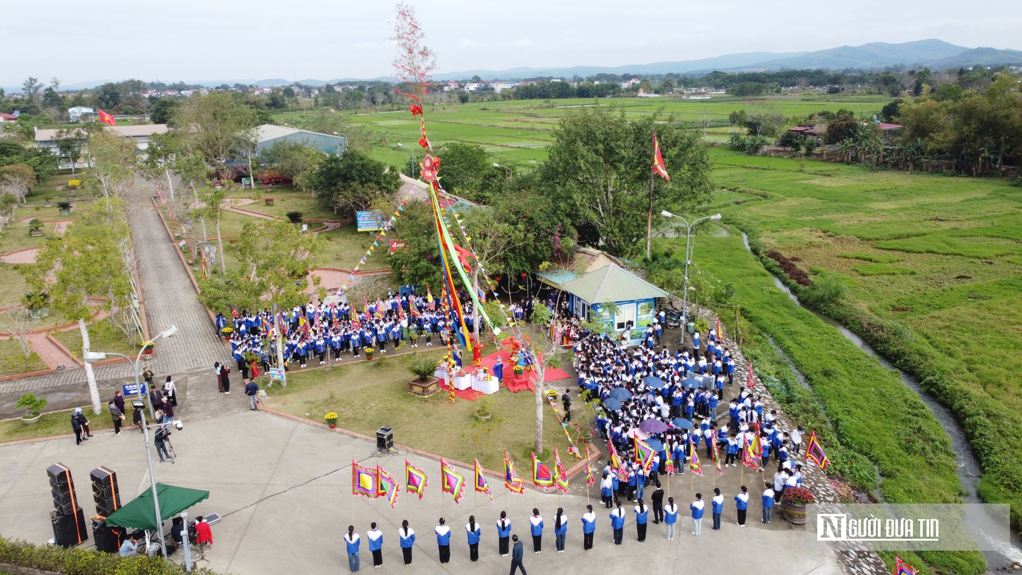 C&acirc;y n&ecirc;u vươn giữa di sản 600 năm, t&aacute;i hiện Tết xưa ở  Th&agrave;nh nh&agrave; Hồ  - Ảnh 1.