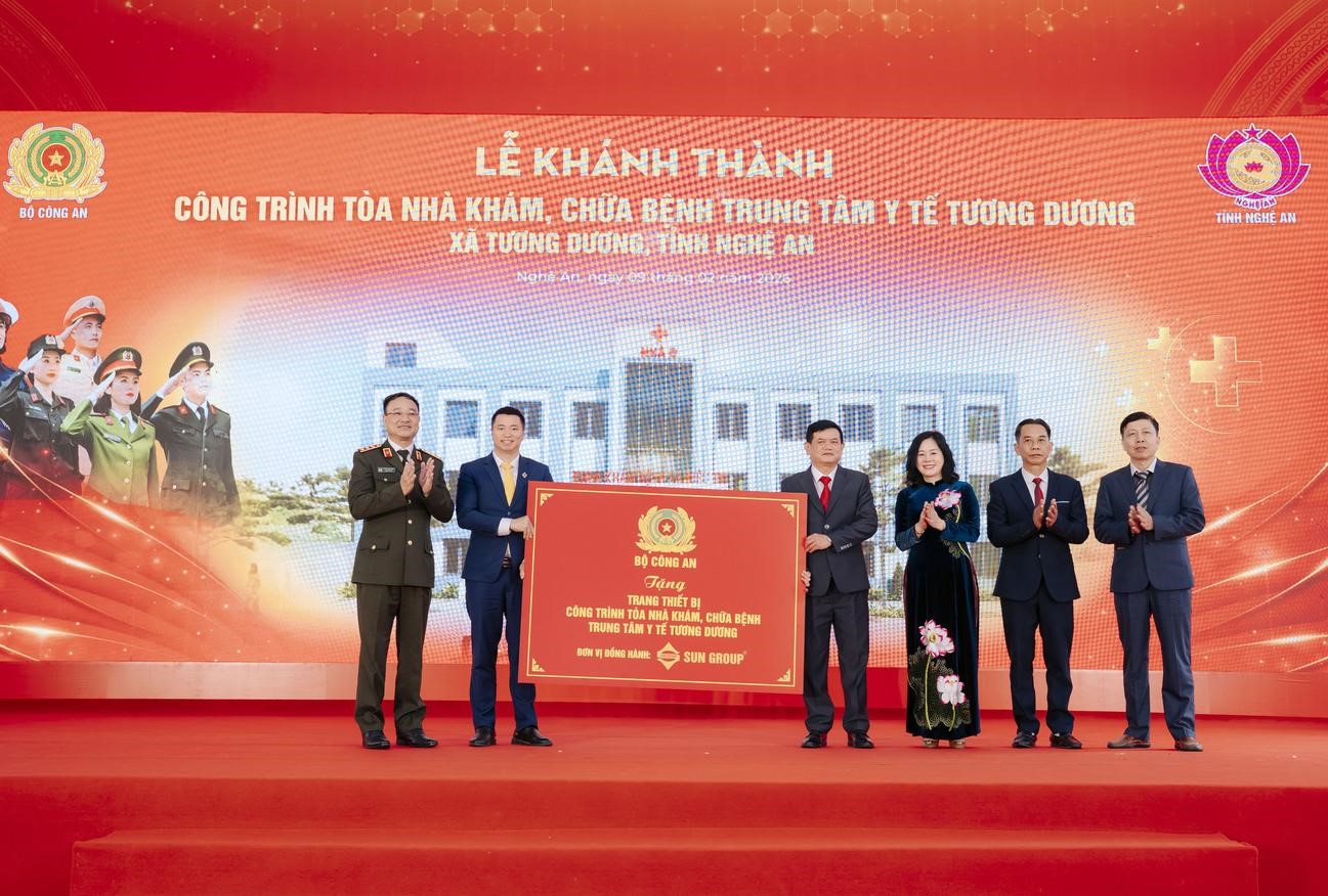 Trung tâm Y tế Tương Dương khánh thành tòa nhà khám chữa bệnh mới, nhận ngay gói tài trợ “khủng” của Sun Group - Ảnh 2.