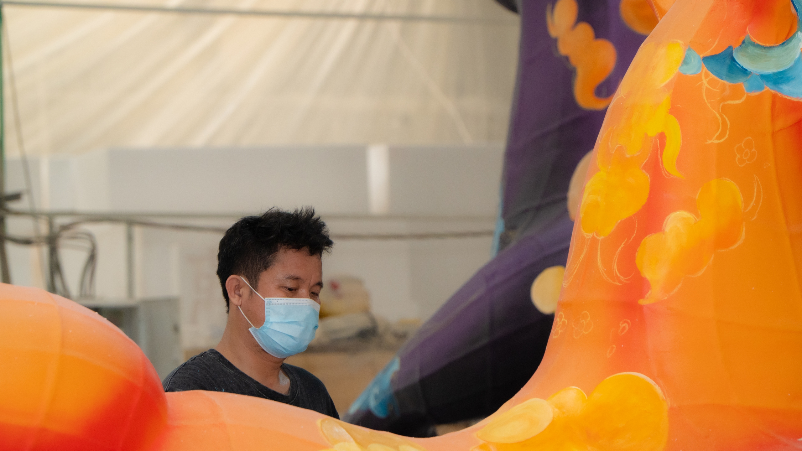 Gấp rút hoàn thành tiến độ đường hoa Nguyễn Huệ 2026- Ảnh 14.