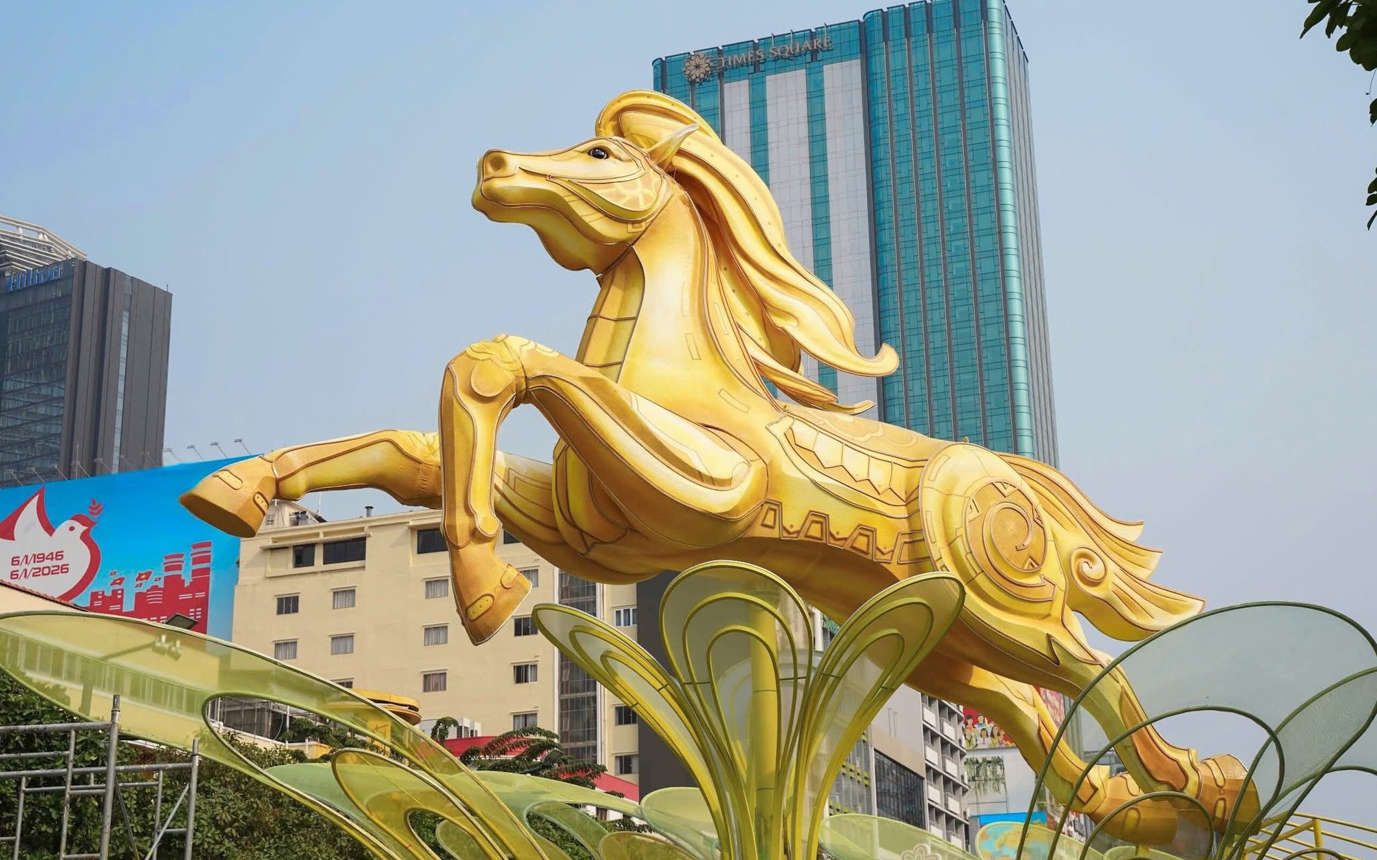 Đường hoa Nguyễn Huệ Tết Bính Ngọ 2026: Bản giao hưởng xuân của một thành phố vươn mình- Ảnh 4.