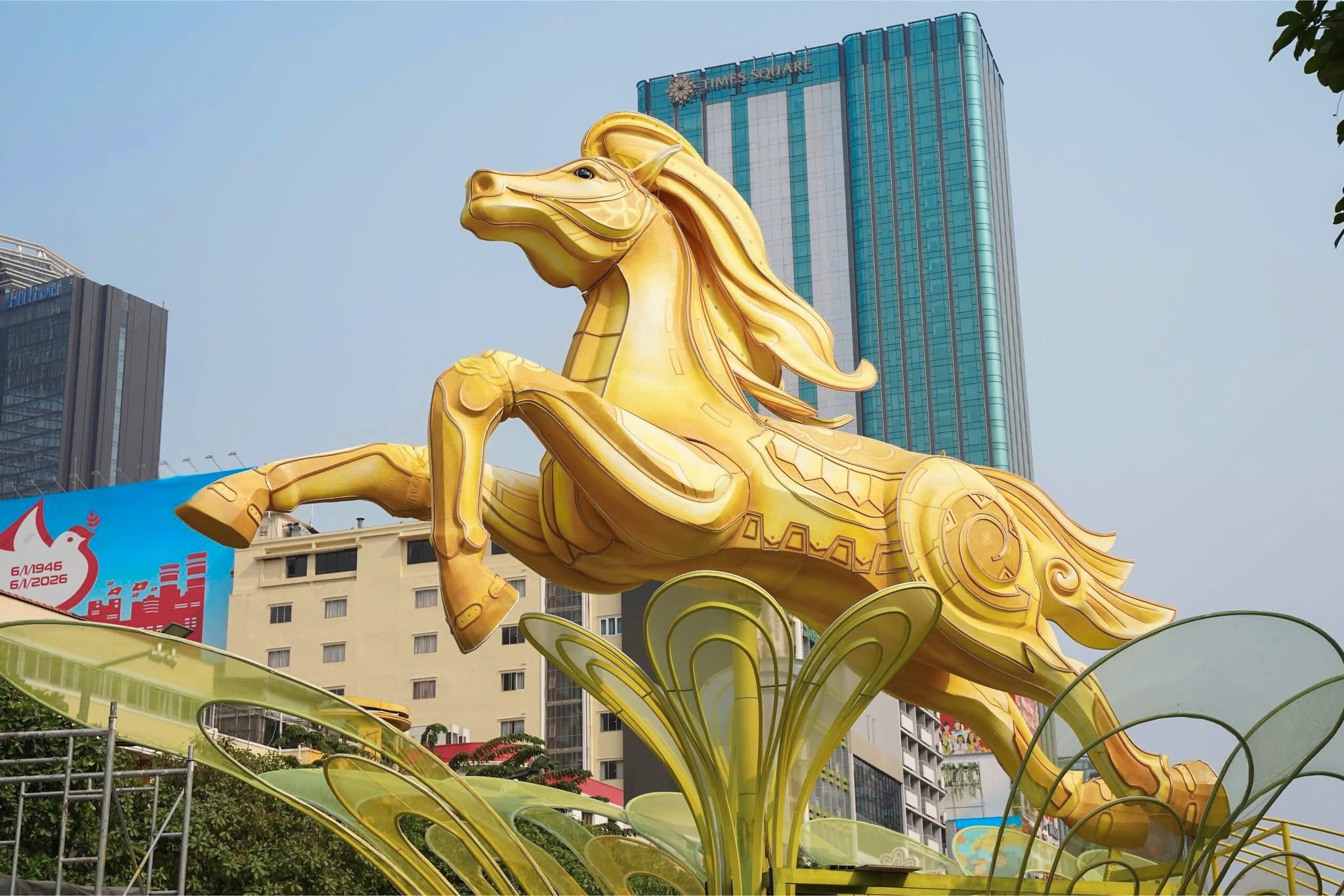 Gấp rút hoàn thành tiến độ đường hoa Nguyễn Huệ 2026- Ảnh 5.