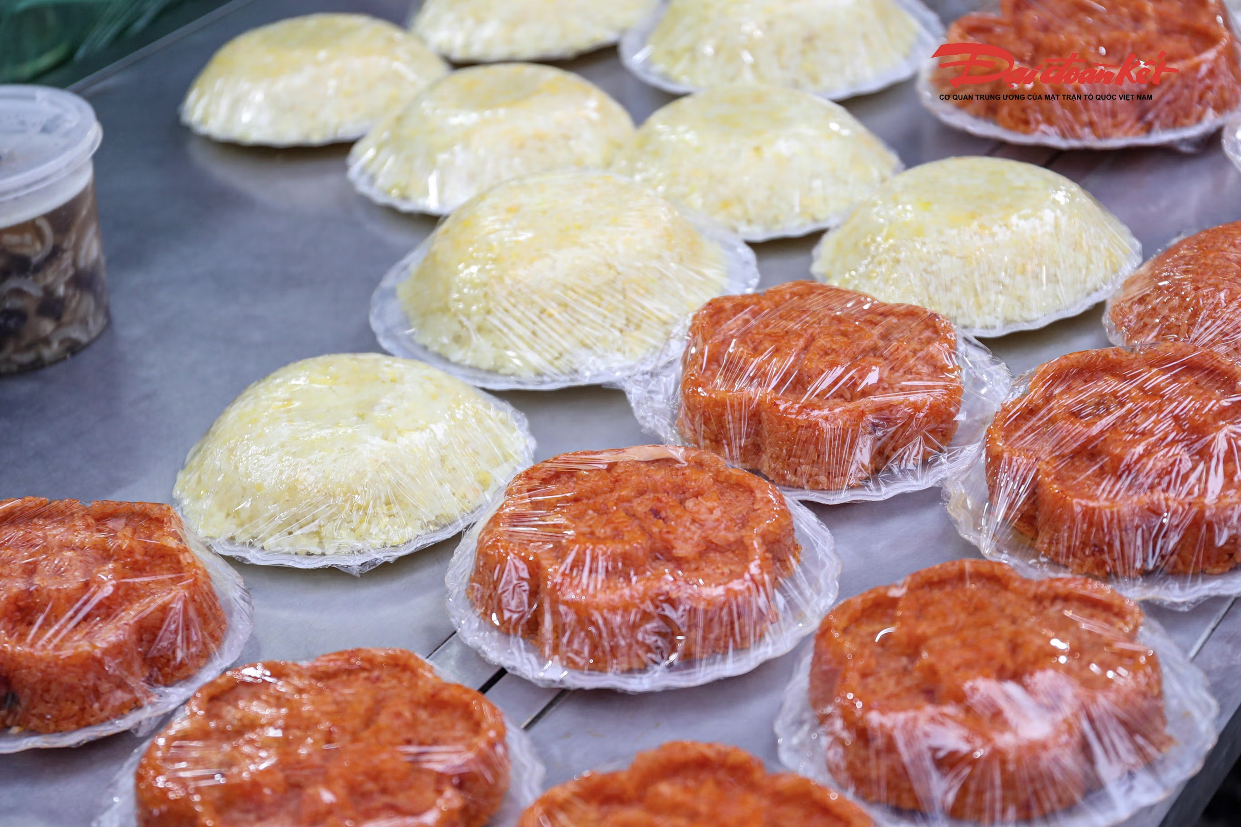 Gà luộc giá 1 triệu đồng/con có gì đặc biệt mà khách vẫn đổ xô mua - Ảnh 3.