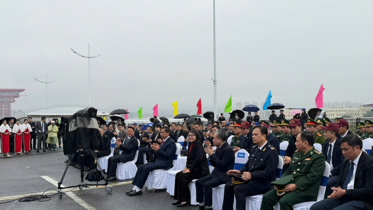 Khởi động cửa khẩu thông minh Móng Cái - Đông Hưng- Ảnh 1.