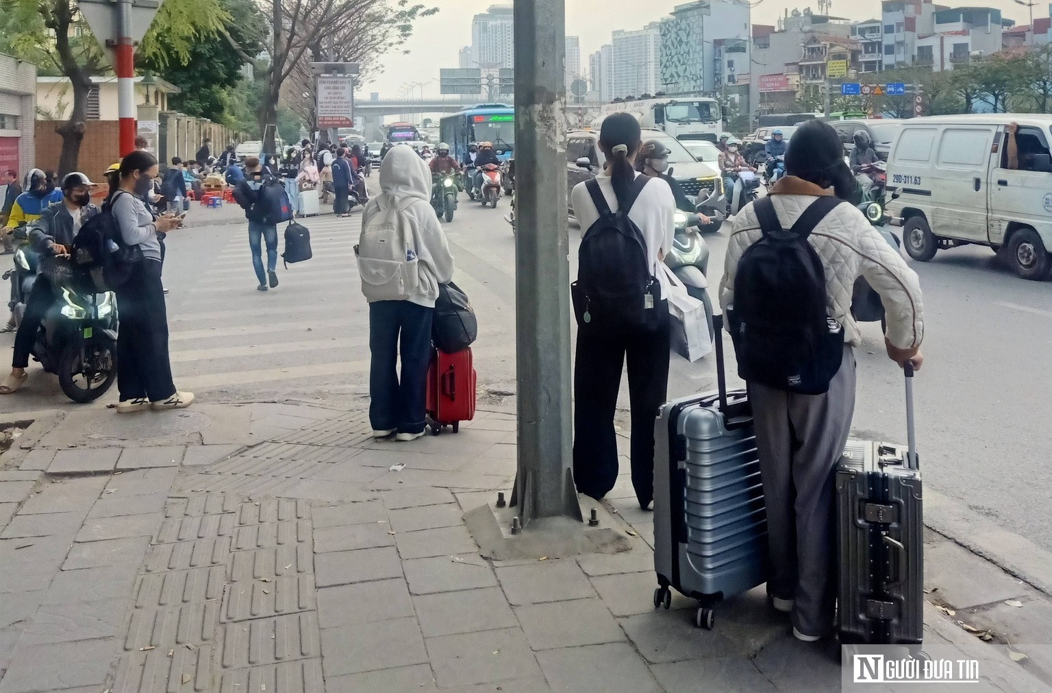 Tết xa nhà: Khi ví tiền quyết định chuyến về quê- Ảnh 1.