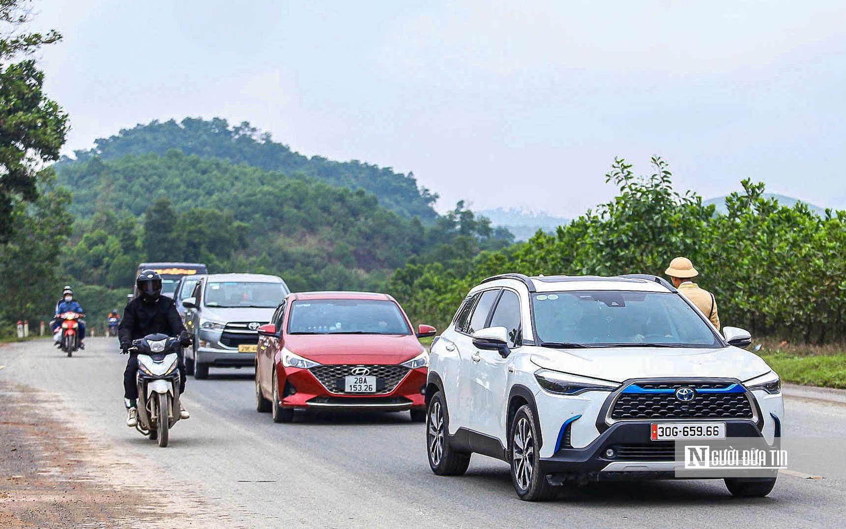 CSGT Hà Nội xử lý nhiều xe chạy quá tốc độ trên tuyến Hòa Lạc - Hòa Bình dịp Tết