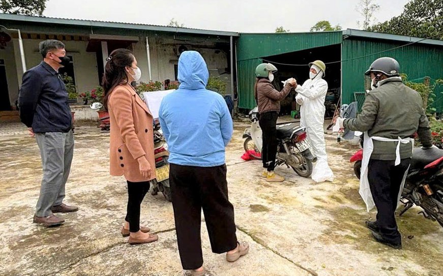 Hà Tĩnh tiêu hủy hơn 900 gia cầm nhiễm cúm H5N1, siết chặt kiểm soát dịch cận Tết