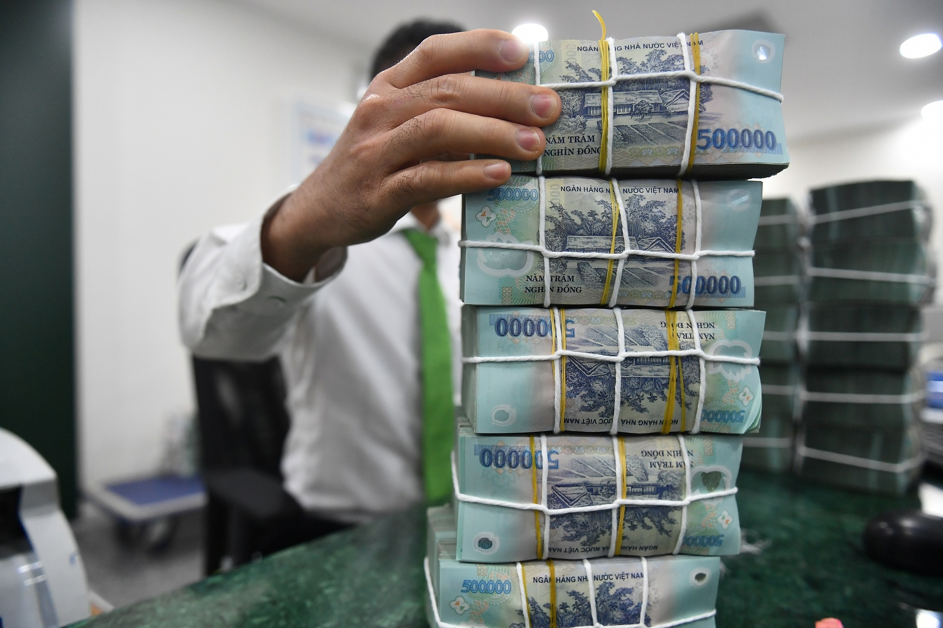 Kho bạc Nhà nước gửi hơn 400.000 tỷ đồng tại 3 ngân hàng - Ảnh 1.