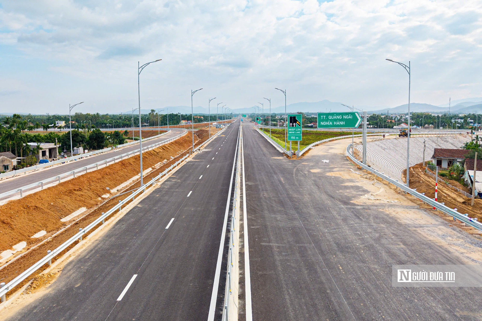 Cao tốc Quảng Ng&atilde;i &ndash; Ho&agrave;i Nhơn ch&iacute;nh thức th&ocirc;ng xe từ h&ocirc;m nay- Ảnh 7.