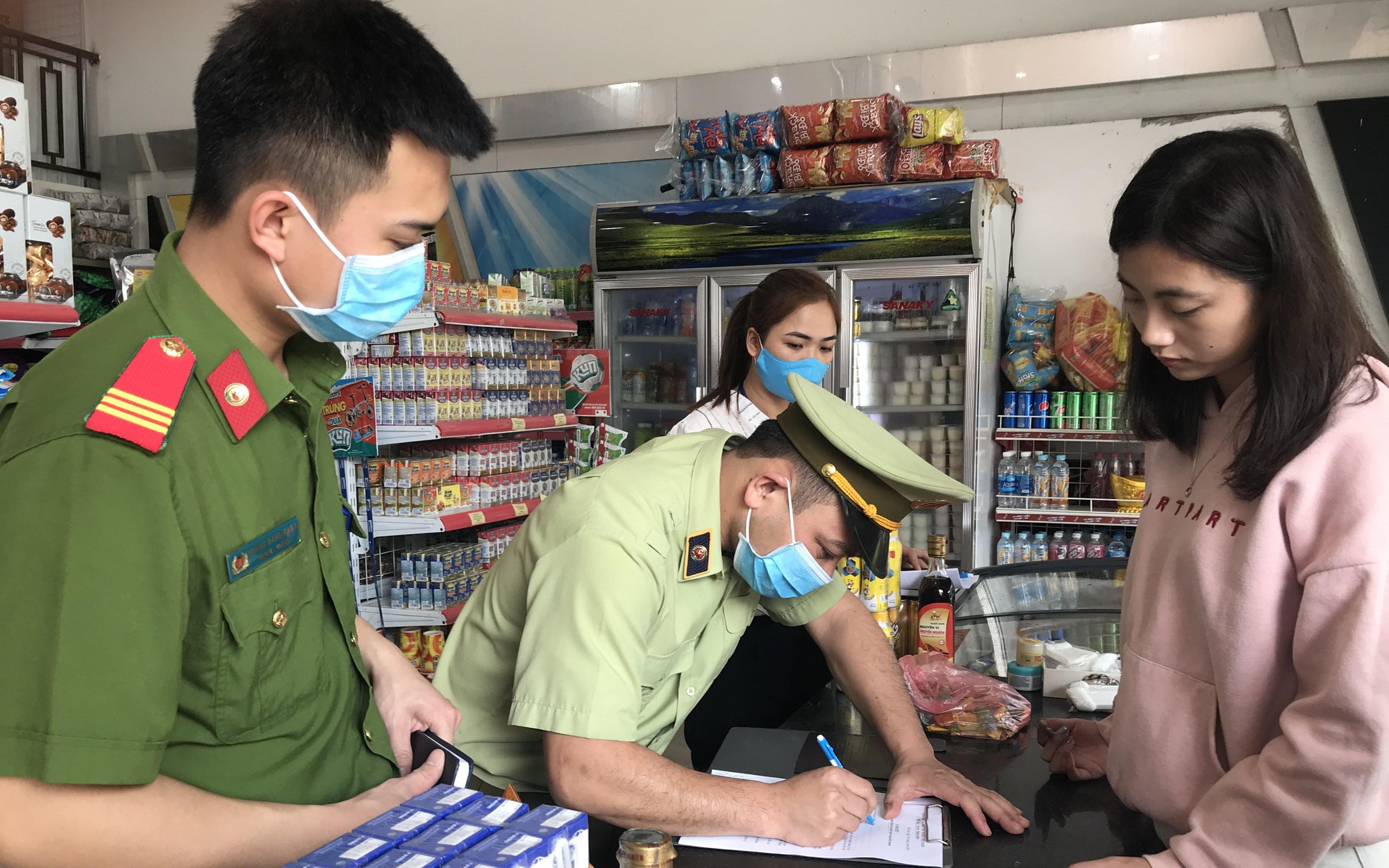 Gi&aacute; bạc h&ocirc;m nay 12/2, đồng loạt tăng, bạc thế giới vượt 86 USD/ounce- Ảnh 1.