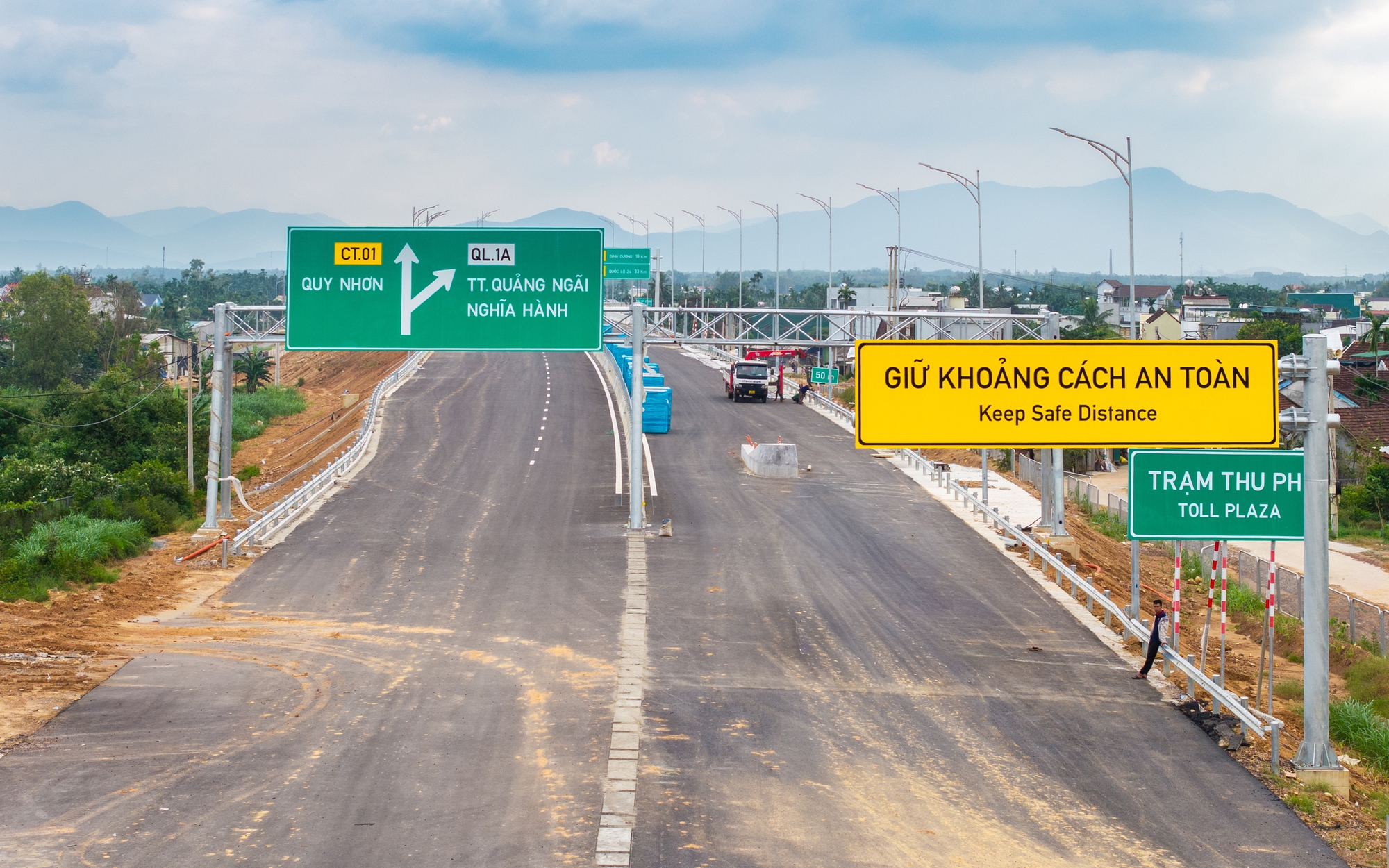 Thông Tuyến 180km Cao Tốc Bắc - Nam, Phục Vụ Người Dân Về Quê Đón Tết