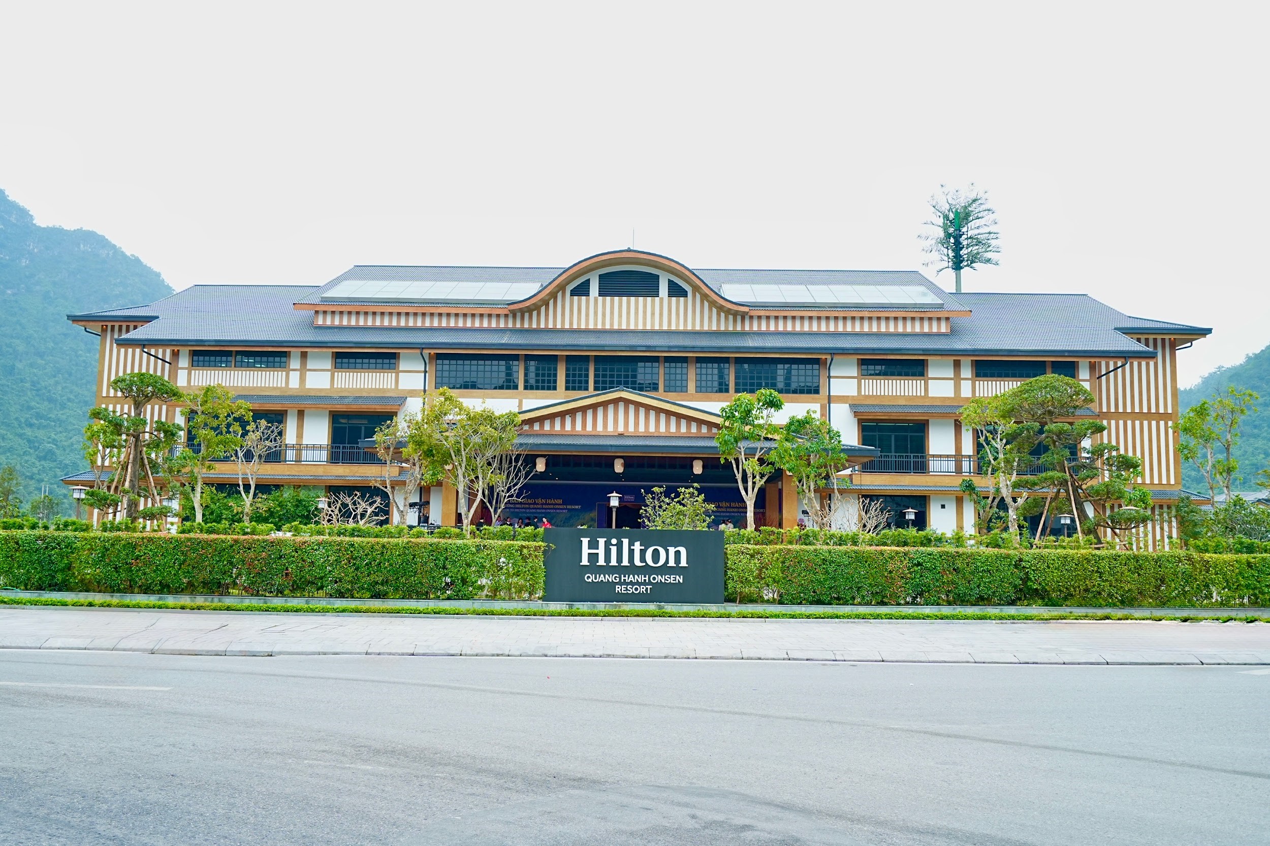 Sun Group chuyển giao quản lý Yoko Onsen Quang Hanh sang tập đoàn Hilton, nâng tầm du lịch bốn mùa tại Quảng Ninh - Ảnh 2.