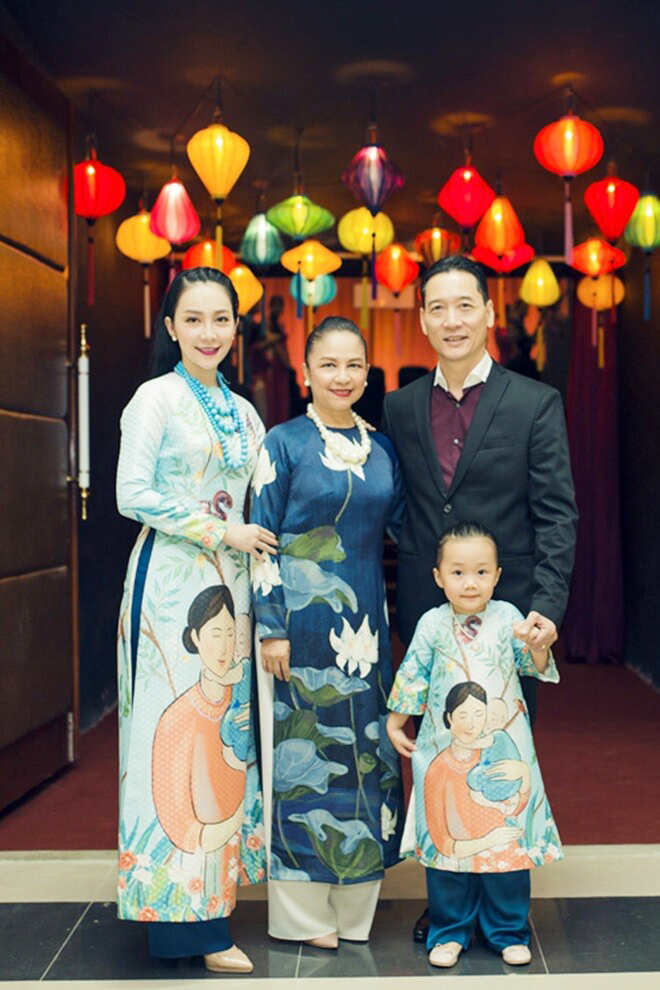 Nữ NSND là mẹ ruột của "chim công làng múa" Vbiz: U70 nhan sắc xinh đẹp, hạnh phúc viên mãn - Ảnh 11.