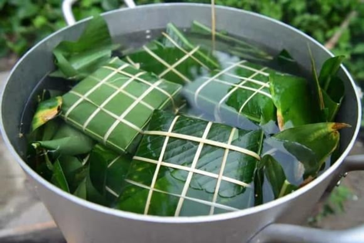 Mẹo luộc bánh chưng xanh tự nhiên, bên trong chín mềm, thơm ngon chuẩn vị ngày Tết- Ảnh 2.