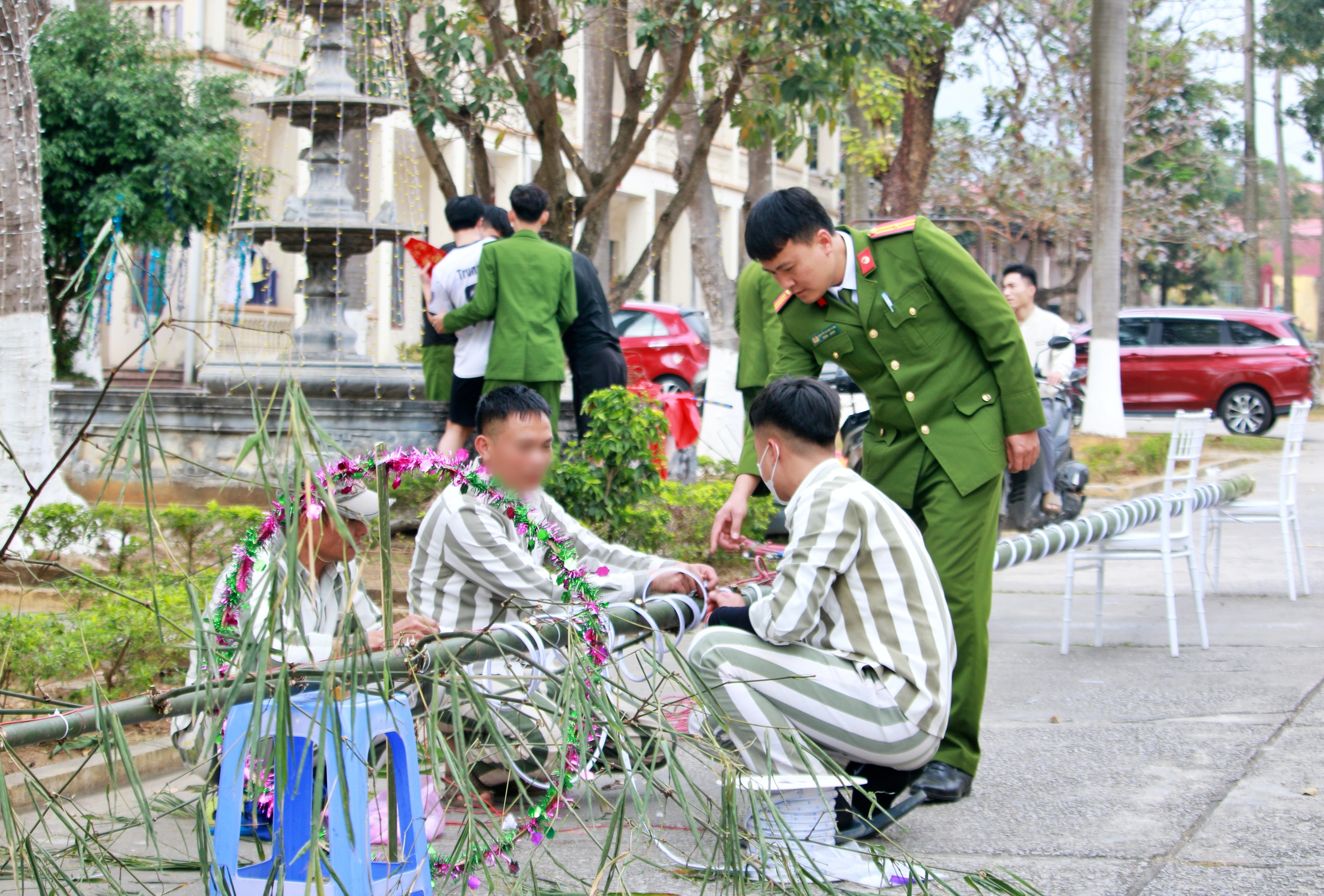 Tết sau song sắt: Điểm tựa để người lầm lỡ hướng về ngày trở lại - Ảnh 1.