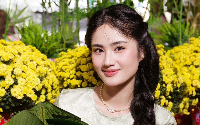 Ý Nhi trở về Việt Nam đón Tết, tự tay dọn nhà và nấu ăn sau năm du học bận rộn