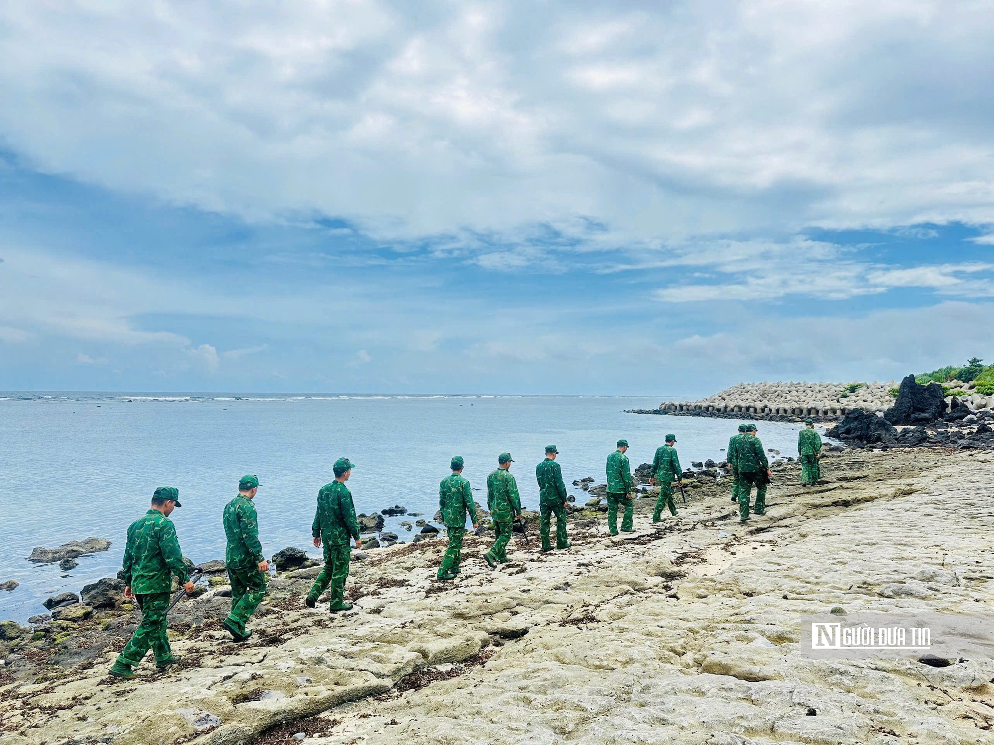 Quảng Ngãi: Lính biên phòng giữ biển trời Xuân nơi đảo tiền tiêu Lý Sơn- Ảnh 2. Quảng Ngãi: Lính biên phòng giữ biển trời Xuân nơi đảo tiền tiêu Lý Sơn- Ảnh 2.