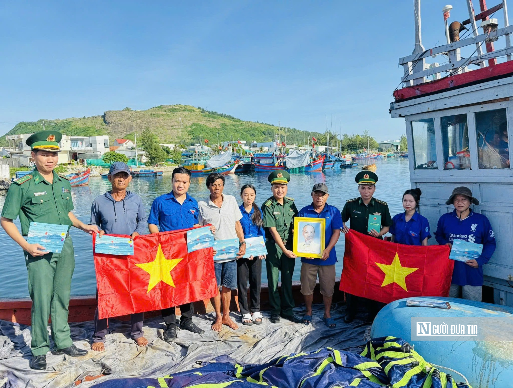 Quảng Ngãi: Lính biên phòng giữ biển trời Xuân nơi đảo tiền tiêu Lý Sơn- Ảnh 6. Quảng Ngãi: Lính biên phòng giữ biển trời Xuân nơi đảo tiền tiêu Lý Sơn- Ảnh 6.