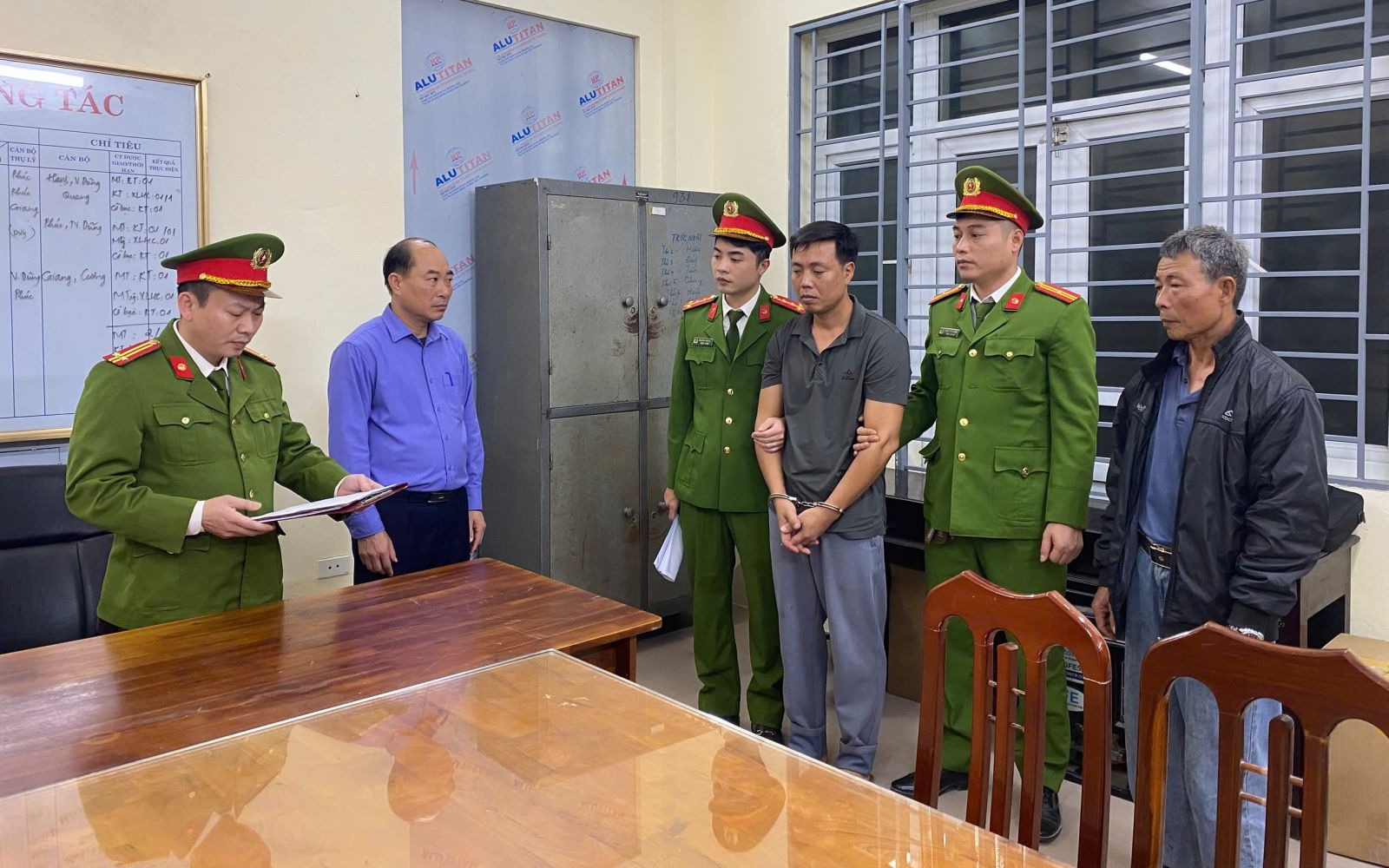 Công an Ninh Bình bắt giữ đối tượng lừa đảo chiếm đoạt hơn 65 tỷ đồng