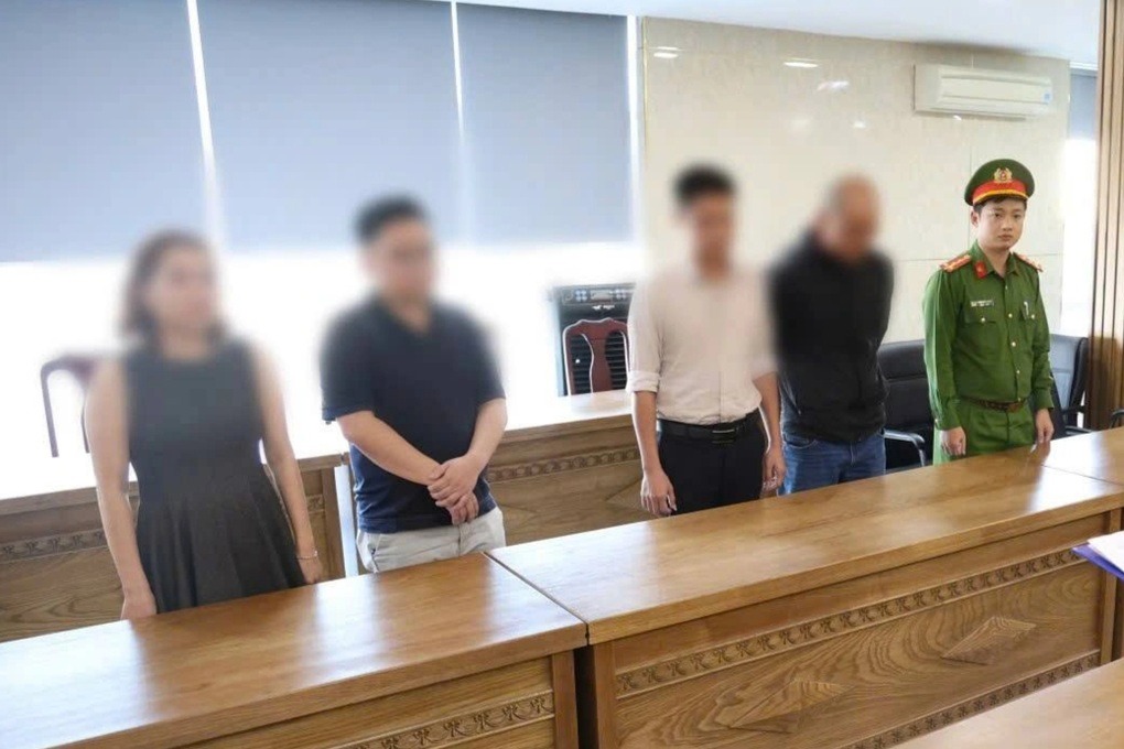 Mua bán trái phép hóa đơn, 3 giám đốc và một công chức thuế bị khởi tố - Ảnh 1.