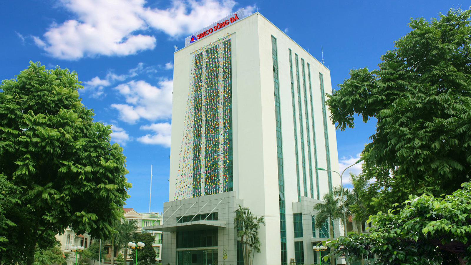 Đình chỉ giao dịch 4 tháng với lãnh đạo SIMCO Sông Đà- Ảnh 1. Đình chỉ giao dịch 4 tháng với lãnh đạo SIMCO Sông Đà- Ảnh 1.