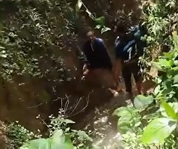 Rủ nhau ra suối chơi đùa, 4 đứa trẻ tử vong thương tâm- Ảnh 1. Rủ nhau ra suối chơi đùa, 4 đứa trẻ tử vong thương tâm- Ảnh 1.