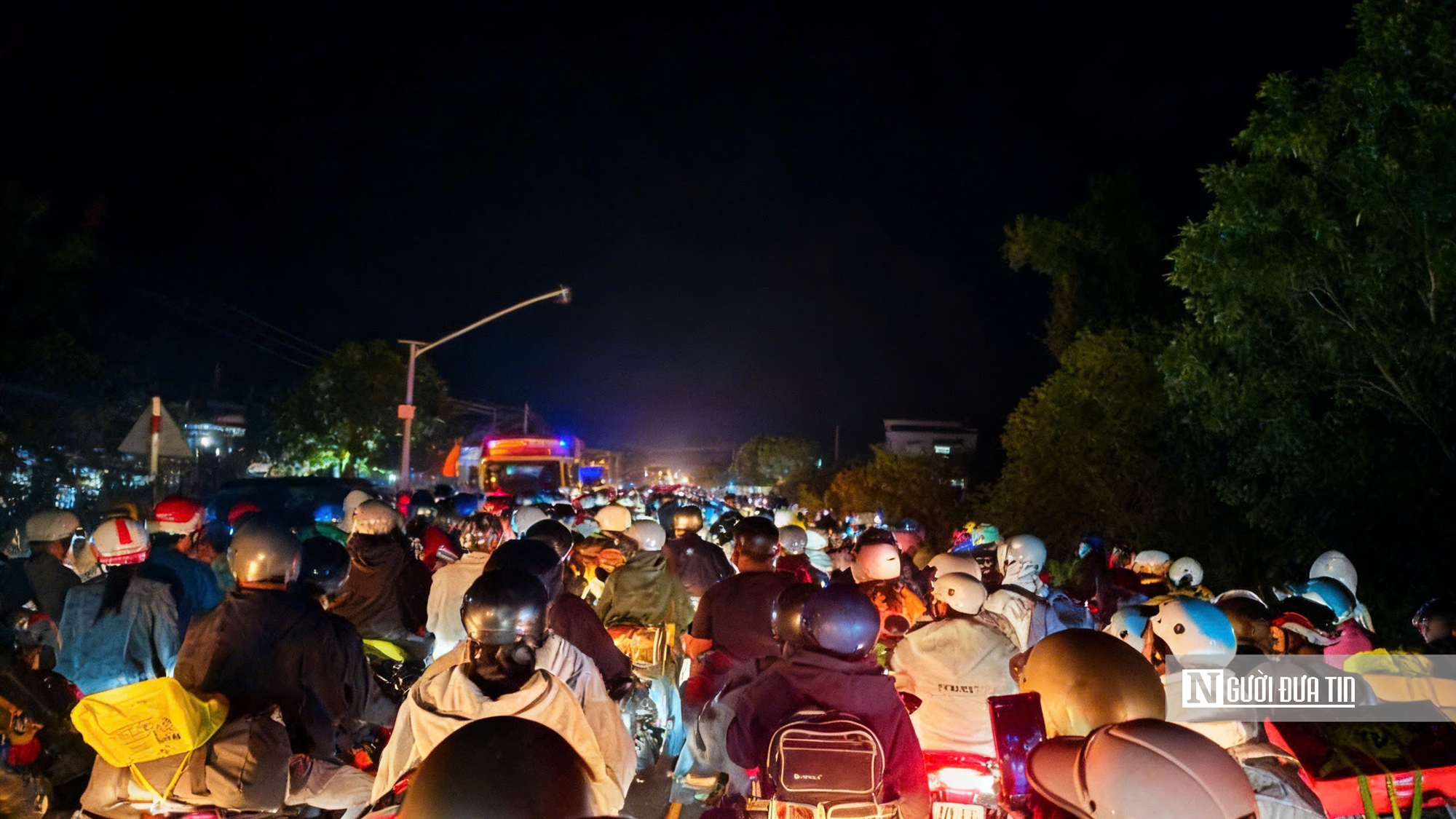 Tây Ninh: Cửa ngõ miền Tây “nóng” lên trong cuộc di cư cuối năm- Ảnh 1. Tây Ninh: Cửa ngõ miền Tây “nóng” lên trong cuộc di cư cuối năm- Ảnh 1.