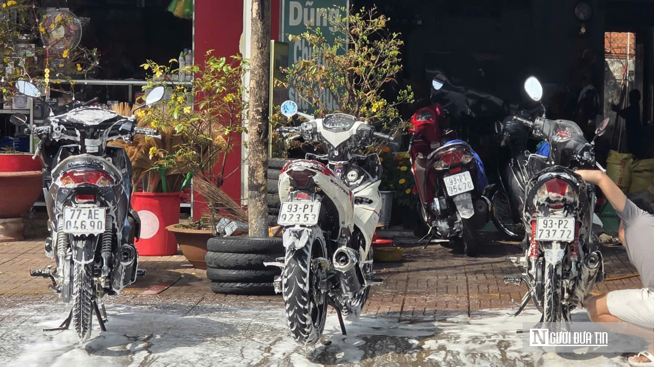 Dịch vụ rửa xe cận Tết tại Đồng Nai: Nhộn nhịp ngay từ sáng sớm- Ảnh 11.