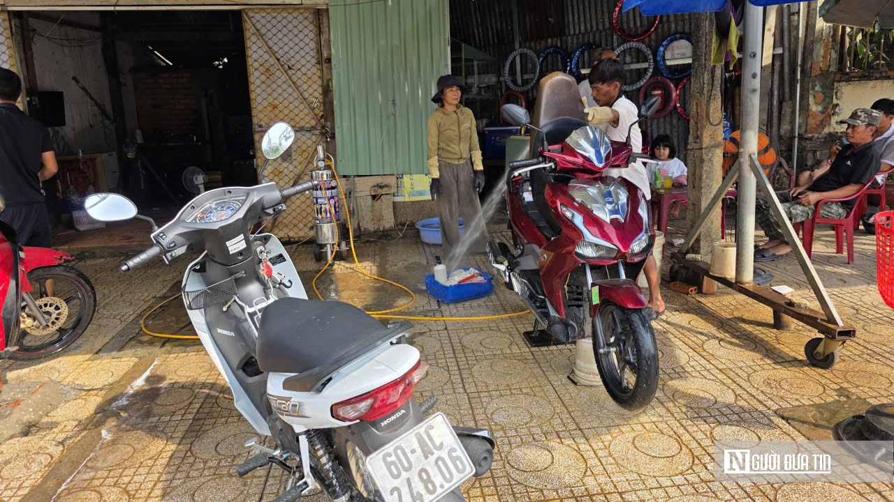 Dịch vụ rửa xe cận Tết tại Đồng Nai: Nhộn nhịp ngay từ sáng sớm- Ảnh 13.