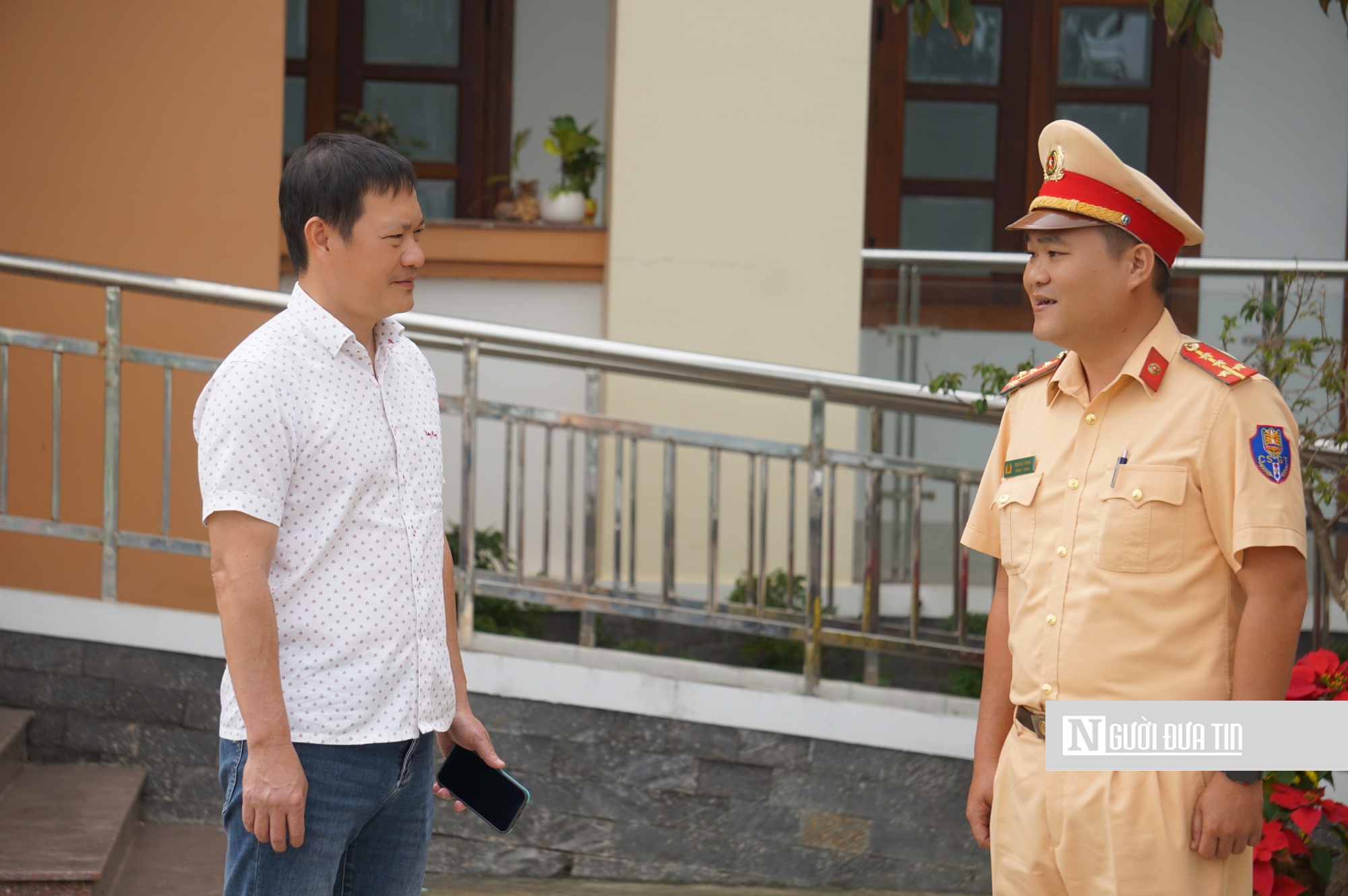 Áo vàng căng mình giữ an toàn, thông suốt đường xuân- Ảnh 9. Áo vàng căng mình giữ an toàn, thông suốt đường xuân- Ảnh 9.