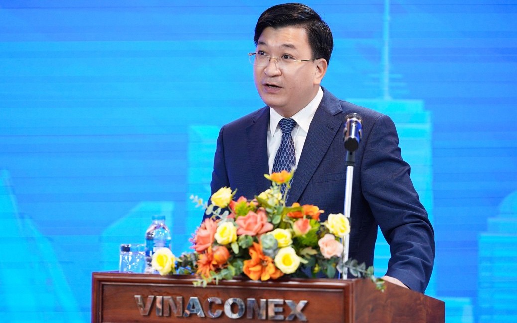 Vinaconex Miễn Nhiệm Chủ Tịch HĐQT, Bầu Ông Trần Đình Tuấn Thay Thế