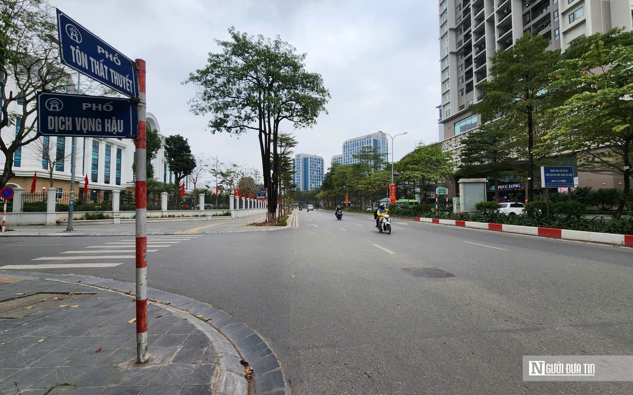Hà Nội thông thoáng lạ thường trong ngày đầu nghỉ Tết Nguyên đán 2026