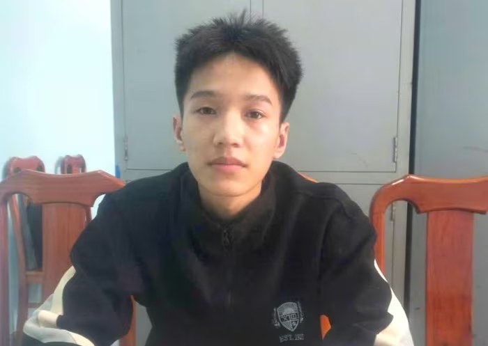 Nghiện game, nam thanh niên dùng dao khống chế cụ bà cướp tiền - Ảnh 1.