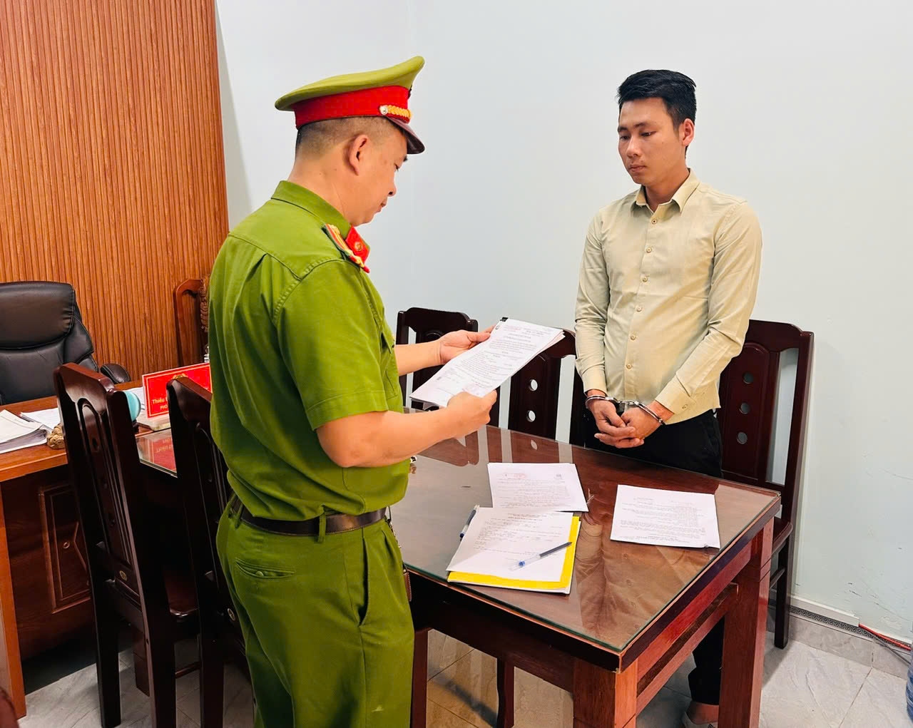 Bắt "game thủ" trộm điện thoại rồi chiếm đoạt tiền trong tài khoản của nạn nhân- Ảnh 1.