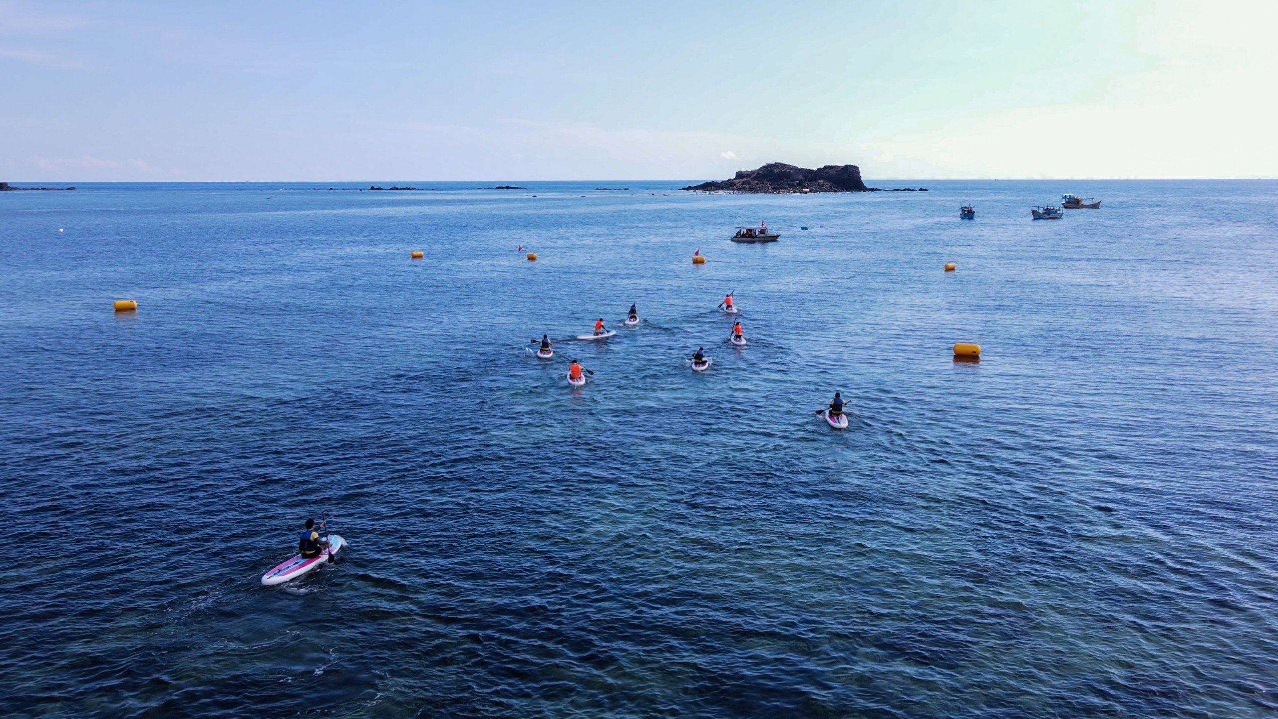 Đặc khu Phú Quý: “Viên ngọc thô” đang vươn mình giữa biển khơi- Ảnh 4. Đặc khu Phú Quý: “Viên ngọc thô” đang vươn mình giữa biển khơi- Ảnh 4.