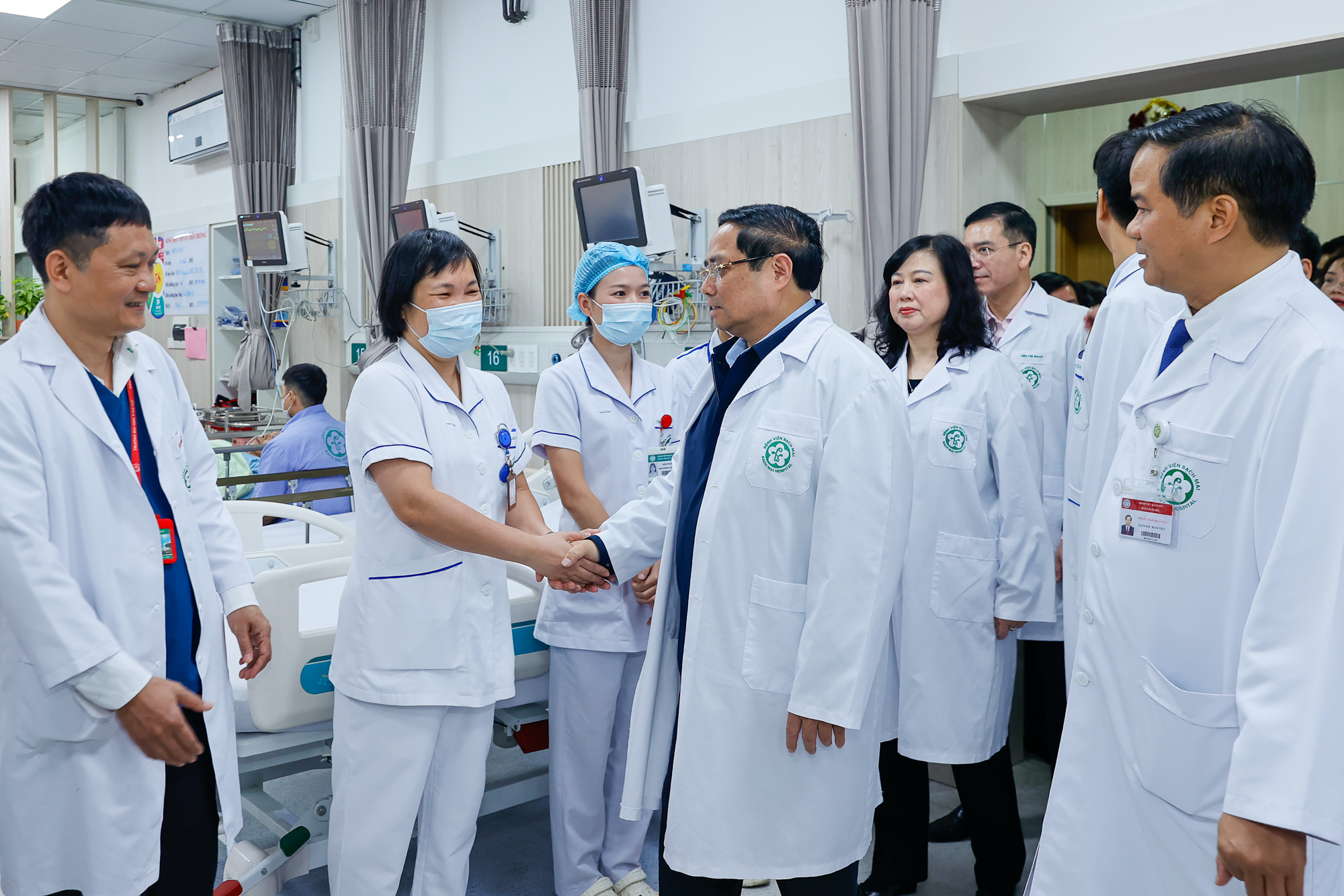 Phát huy vai trò bệnh viện tuyến cuối "giành giật sự sống, là hy vọng lớn nhất của người bệnh"- Ảnh 1. Phát huy vai trò bệnh viện tuyến cuối "giành giật sự sống, là hy vọng lớn nhất của người bệnh"- Ảnh 1.