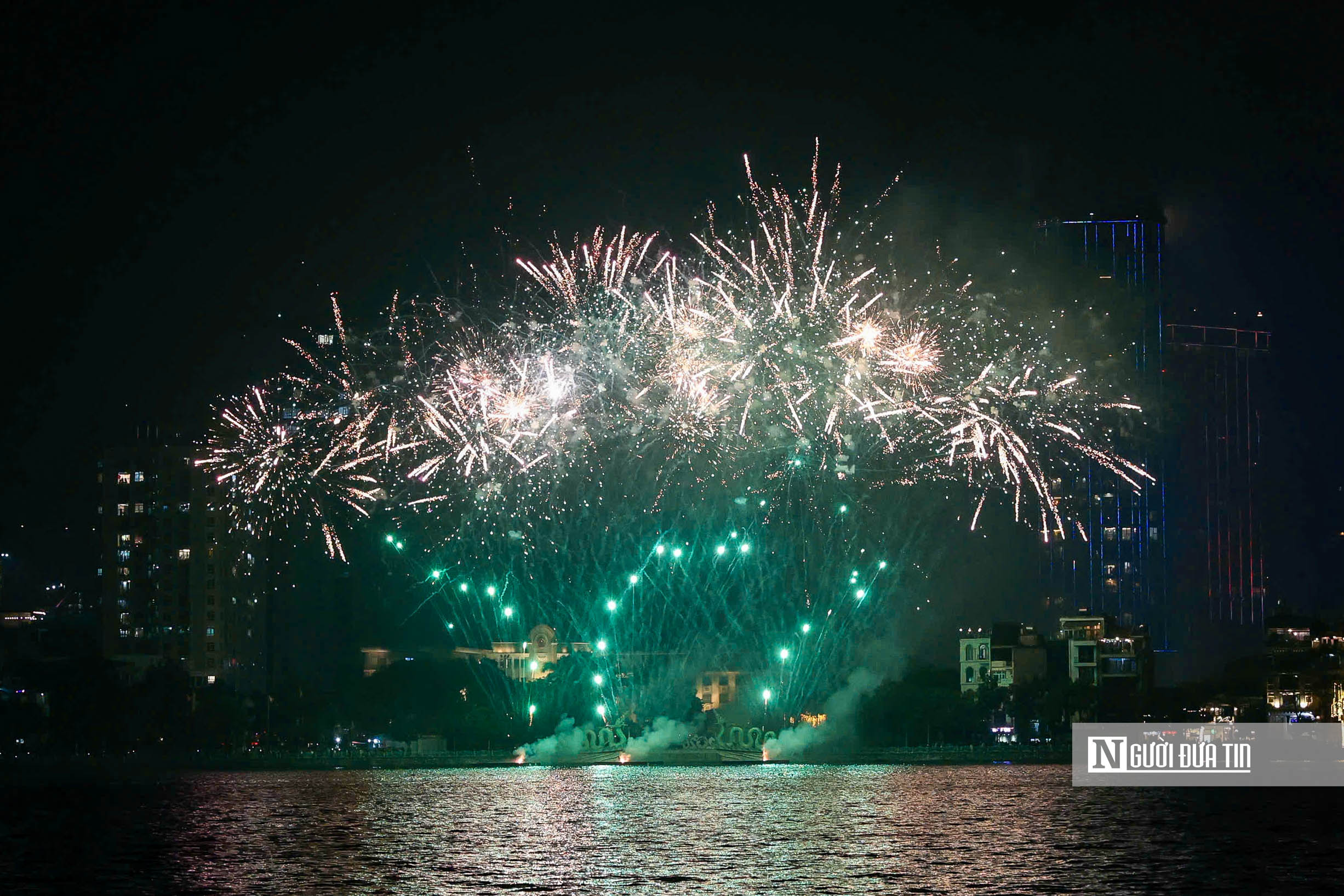 M&atilde;n nh&atilde;n m&agrave;n ph&aacute;o hoa ch&agrave;o đ&oacute;n năm B&iacute;nh Ngọ 2026- Ảnh 1.