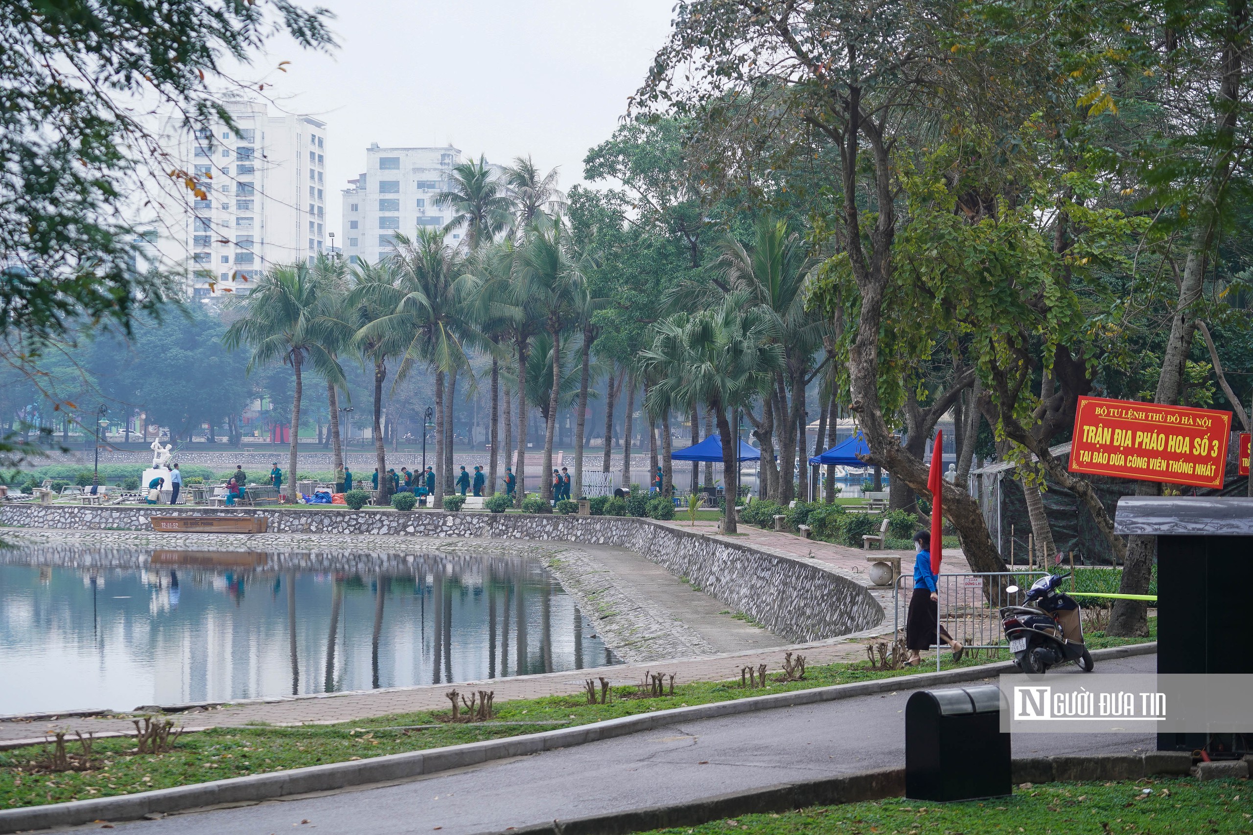 H&agrave; Nội: An ninh thắt chặt xung quanh c&aacute;c trật địa ph&aacute;o hoa - Ảnh 10.