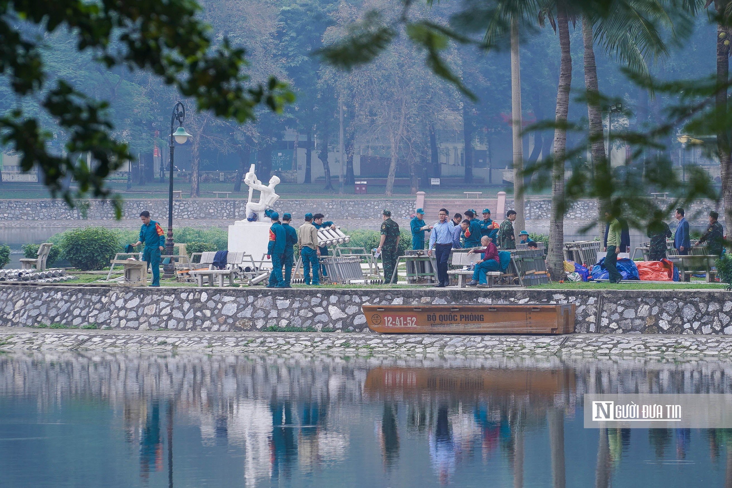 H&agrave; Nội: An ninh thắt chặt xung quanh c&aacute;c trật địa ph&aacute;o hoa - Ảnh 11.