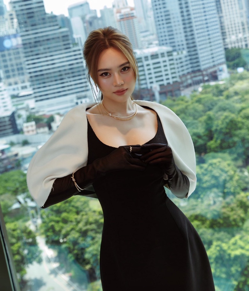 Mỹ nhân tuổi Ngọ nổi tiếng nhất nhì showbiz: U40 giàu có nhưng vẫn độc thân - Ảnh 2.