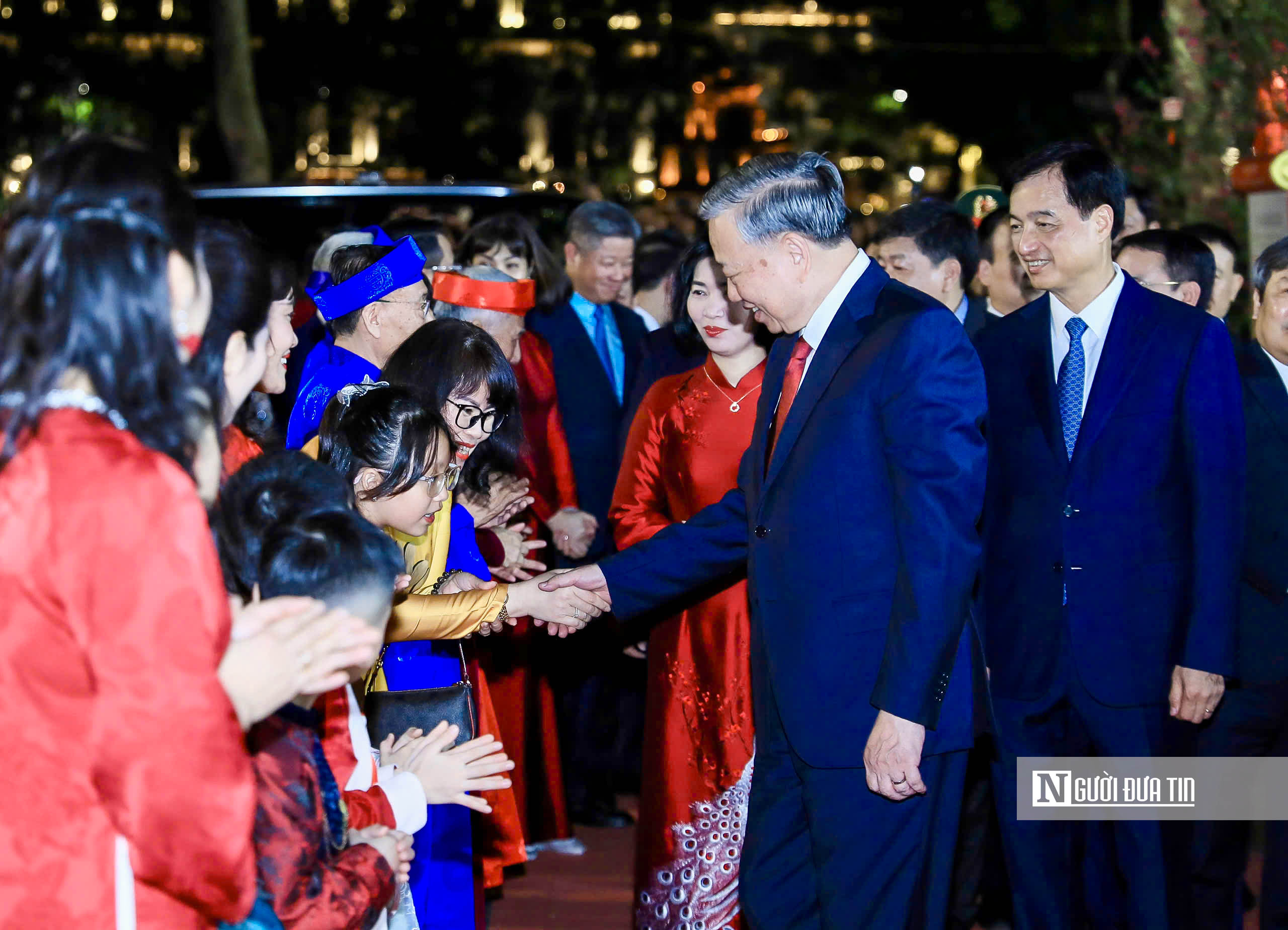 Tổng B&iacute; thư T&ocirc; L&acirc;m ch&uacute;c Tết nh&acirc;n d&acirc;n Thủ đ&ocirc;- Ảnh 6.