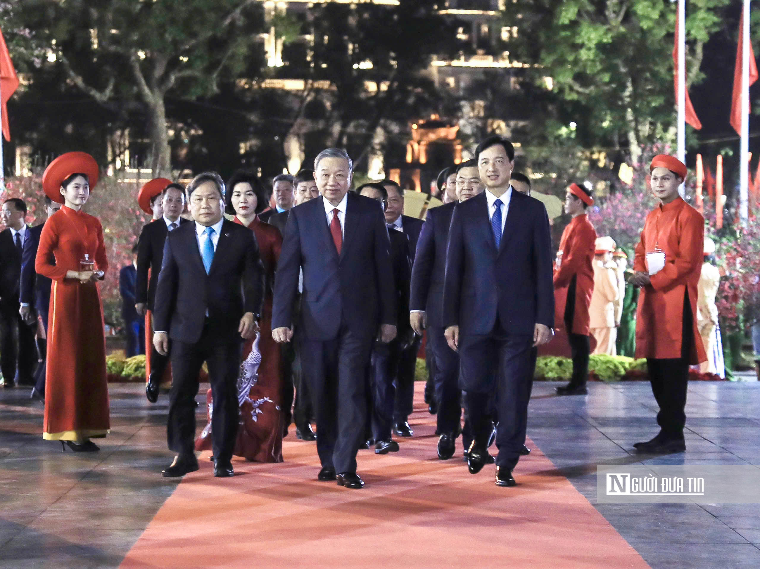 Tổng B&iacute; thư T&ocirc; L&acirc;m ch&uacute;c Tết nh&acirc;n d&acirc;n Thủ đ&ocirc;- Ảnh 1.