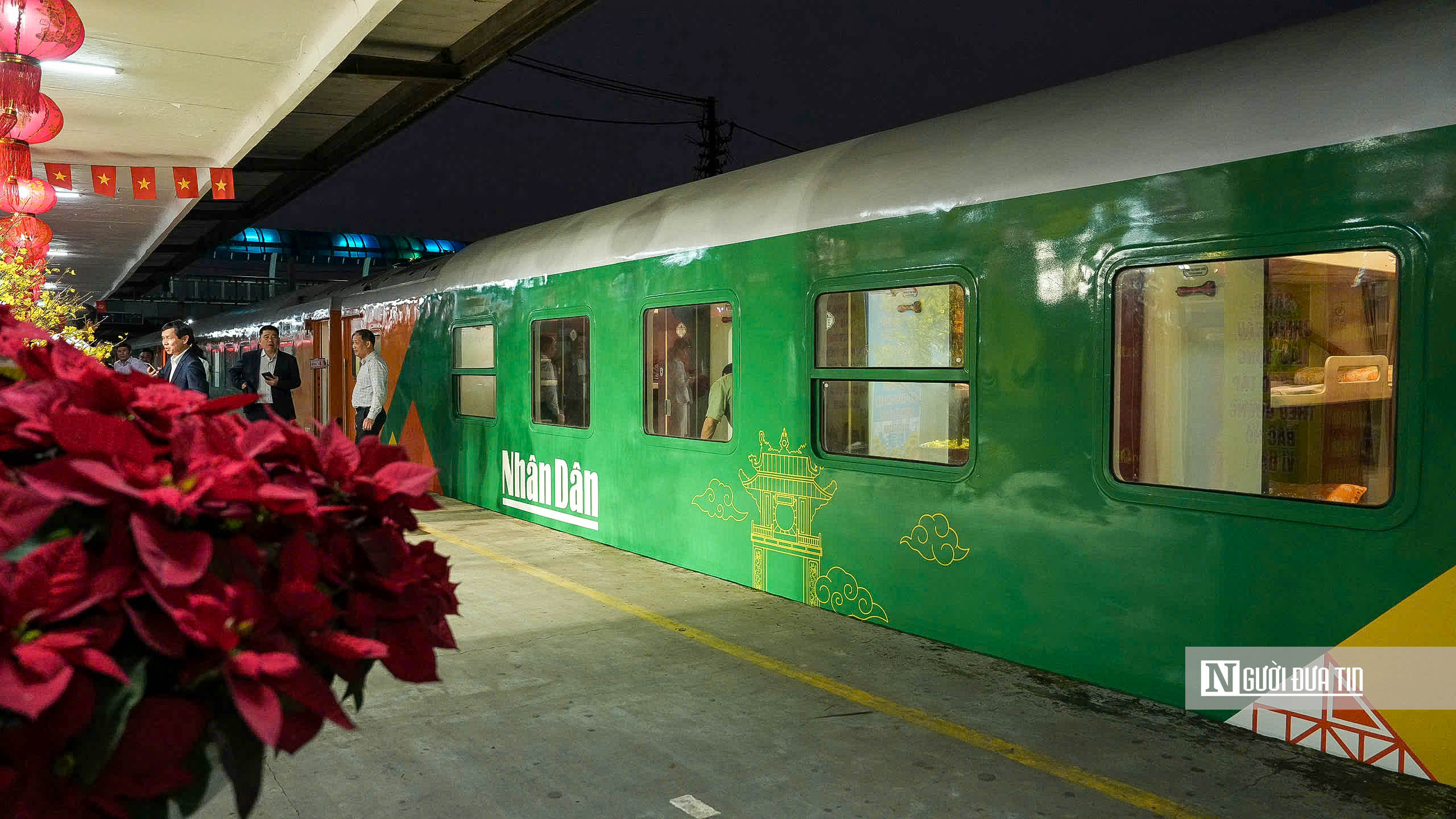 Chuyến t&agrave;u cuối c&ugrave;ng năm Ất Tỵ rời ga H&agrave; Nội- Ảnh 10.