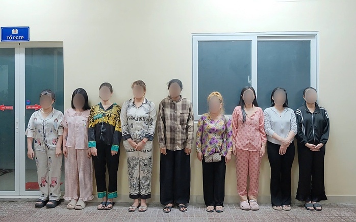 9 Phụ Nữ Bị Khởi Tố Vì Gây Rối Trật Tự Công Cộng Tại Phố Đêm Sài Gòn