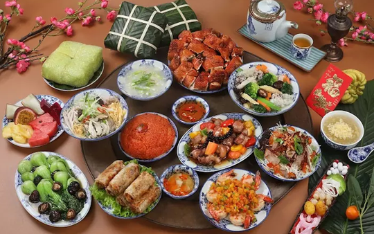 Cảnh báo nguy cơ ngộ độc từ thói quen hâm nóng thức ăn nhiều lần dịp Tết