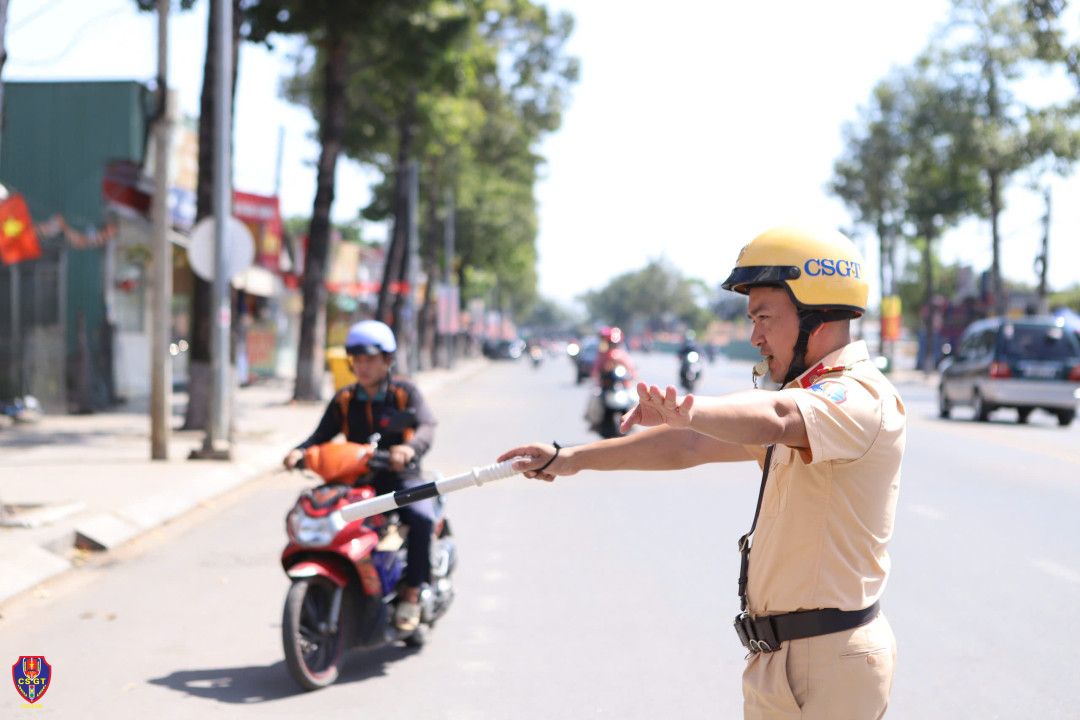 Hơn 16.000 người vẫn vi phạm nồng độ cồn, bị xử phạt dịp Tết- Ảnh 1. Hơn 16.000 người vẫn vi phạm nồng độ cồn, bị xử phạt dịp Tết- Ảnh 1.