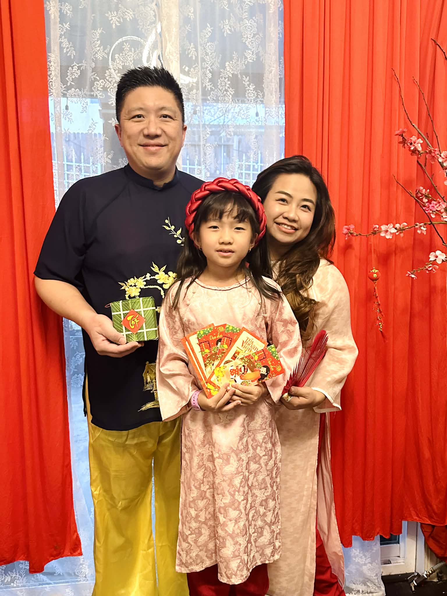 Tết xa quê: Giữ hồn Việt giữa nỗi nhớ đoàn viên - Ảnh 1.