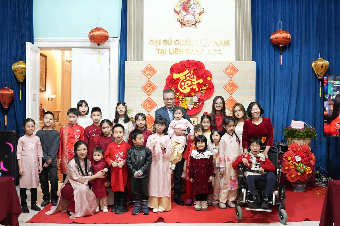 Tết xa quê: Giữ hồn Việt giữa nỗi nhớ đoàn viên - Ảnh 4.